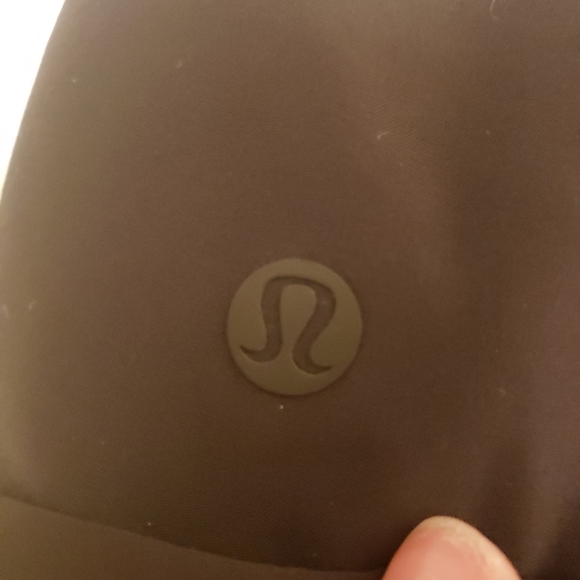 lulu🍋 shorts! - Picture 3 of 4